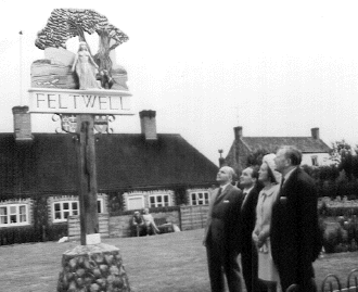 Unveiling the village Sign (small)